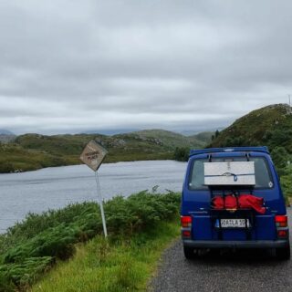 Ach Schottland, du warst echt schön!
Wir sind wieder Zuhause und haben noch ganz viele Bilder und Eindrücke aus Schottland im Gepäck. In nächster Zeit gibt's hier also bestimmt noch einige Bilder von unterwegs. 

Habt ihr Lust auf Schottland-Eindrücke? Vielleicht für eure nächste Reiseplanung 😁?
.
.
.
#bullikinder #bulli #t4 #t4camper #campervan #campervanlove #roadtripscotland #roadtripmitkindern #roadtrip #schottland #schottlandreise #Scotland #travelscotland #reisemitkindern #urlaubmitkindern #unterwegsmitkindern #familytravel #ontheroad #travelventure #travelblog #reiseblog #Reiseplanung #travelgram
