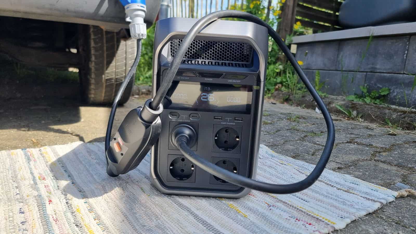 EcoFlow Delta 3 Plus speist Strom über WATTSTUNDE CEE-Einspeisekabel mit FI in VW Bulli ein